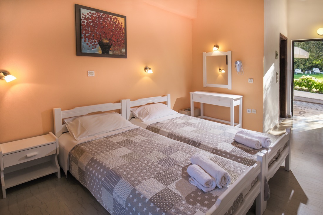 holidays-in-dassia-apartments-and-studios-marilena-Marilena Apartments & Studios-00014